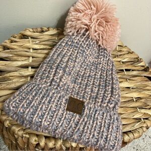 🆕 C.C Cable Pink Knit Pom-Pom Beanie! 💥